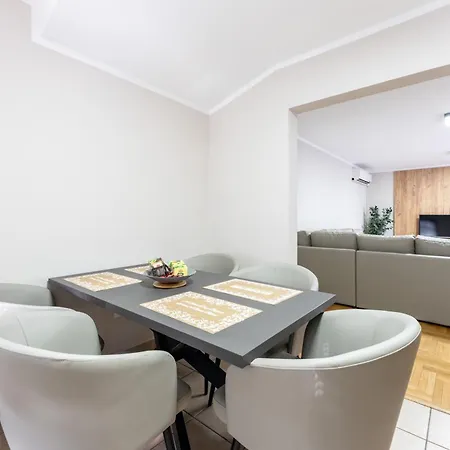 Modern Hall شقة سراييفو