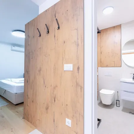Modern Hall Apartman